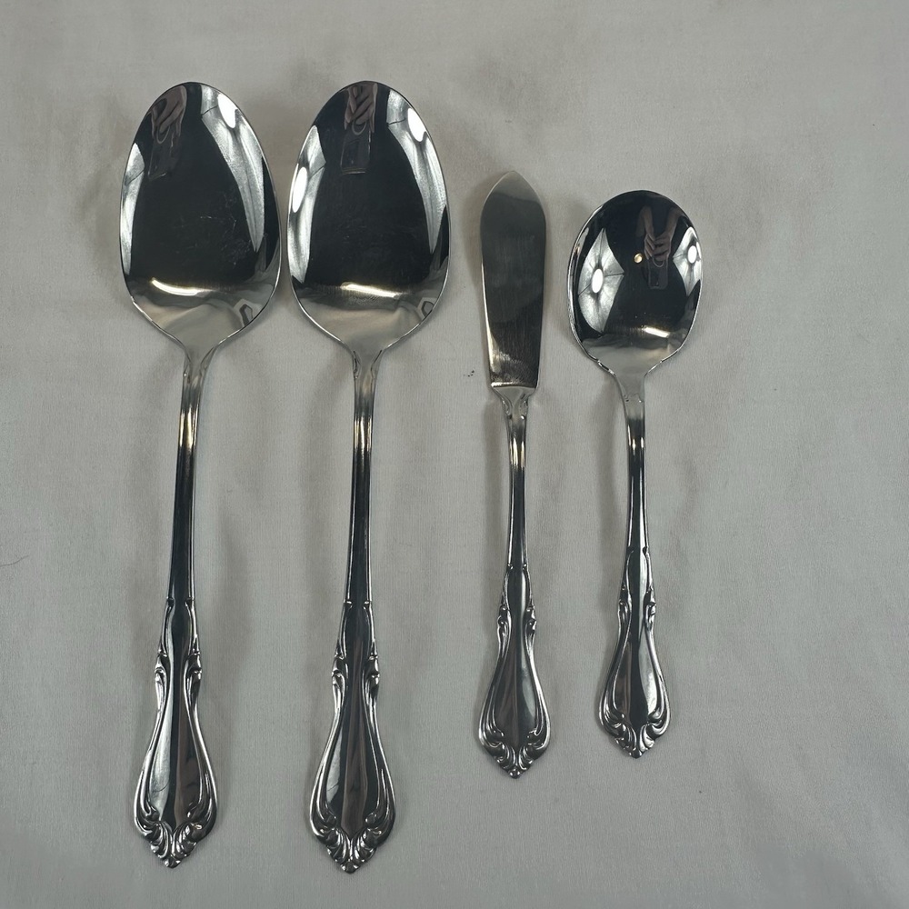LOT OF 4 WM. A. ROGERS ONEIDA STAINLESS Servers SUTTON PLACE Serving Spoon Exc